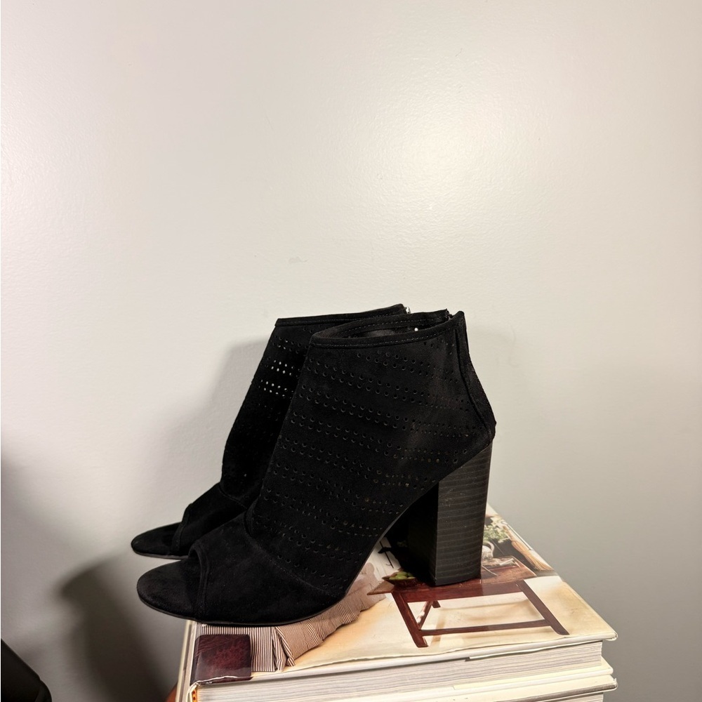 NY&C Women’s Size 9 Elegant Black Ankle Boots